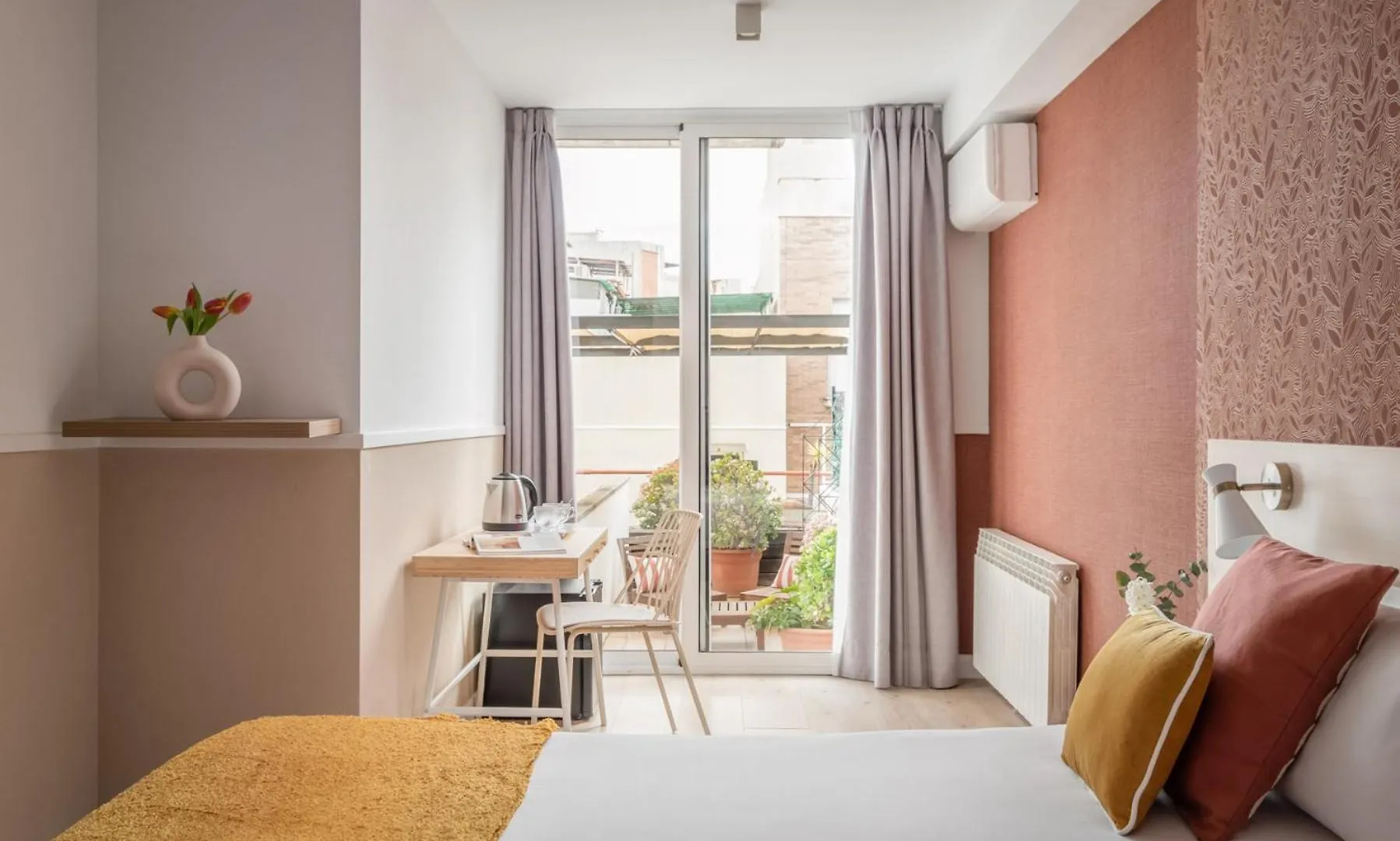 Bypillow House Барселона Отель