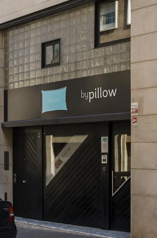 Bypillow House Барселона Отель