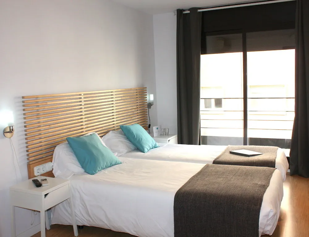 Bypillow House Барселона 0*,